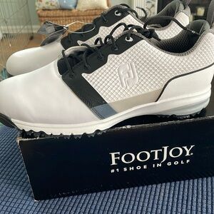 Footjoy Mens golf shoes. NWT